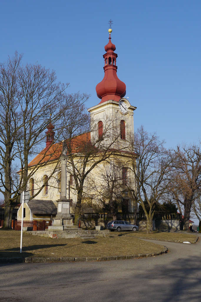 Kostel Holany